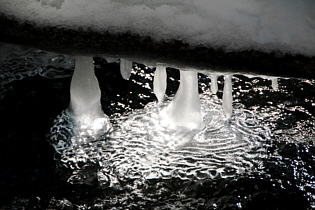Eiszapfen   Eiskristalle Fotografie von Herbert Winkler