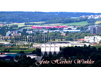 Conti Arena von Burgweinting aus gesehen