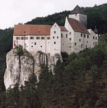 Burgansicht mit Wappen